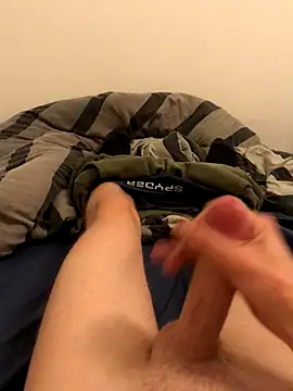 Snapshot of youngcock9inche chatting on 7, 11, 2025 youngcock9inche online show from 7, 11, 2025