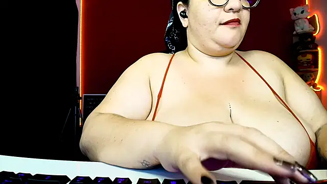 lulubigtitts1 online show from 19, 2, 2025