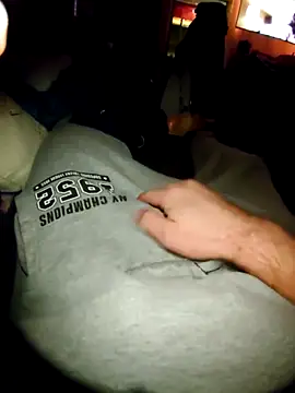 Snapshot of anonymus9006 chatting on 7, 1, 2025 anonymus9006 online show from 7, 1, 2025