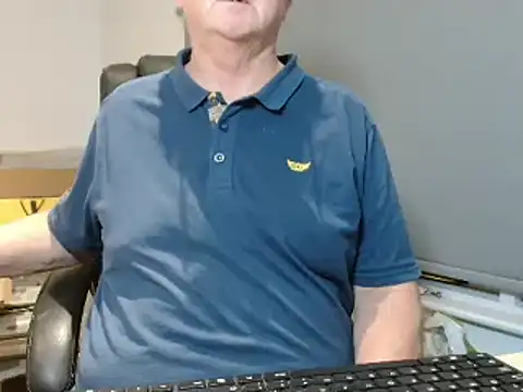 Snapshot of bigbadjon69 chatting on 7, 12, 2024 bigbadjon69 online show from 7, 12, 2024