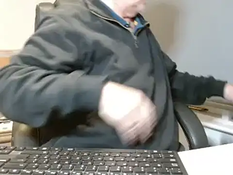 Snapshot of bigbadjon69 chatting on 31, 12, 2024 bigbadjon69 online show from 31, 12, 2024