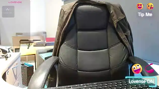 Snapshot of bigbadjon69 chatting on 27, 1, 2025 bigbadjon69 online show from 27, 1, 2025