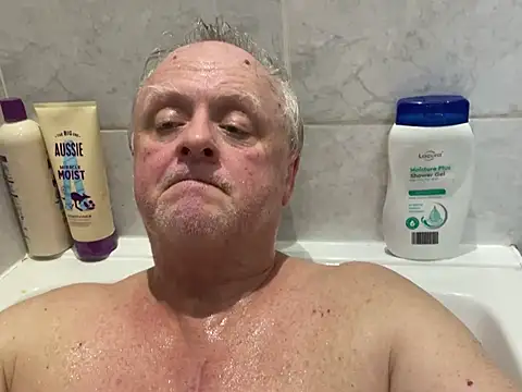 Snapshot of bigbadjon69 chatting on 17, 2, 2025 bigbadjon69 online show from 17, 2, 2025