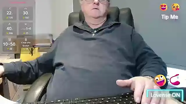 Snapshot of bigbadjon69 chatting on 11, 3, 2025 bigbadjon69 online show from 11, 3, 2025