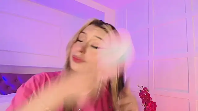 Snapshot of Sofly_s chatting on 13, 7, 2026 Sofly s online show from 13, 7, 2026