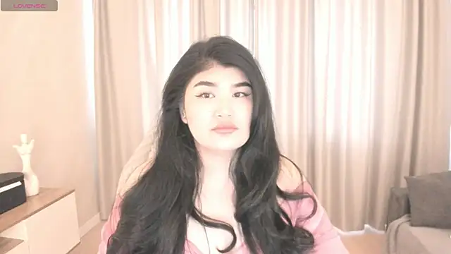 Snapshot of mia_lui chatting on 1, 7, 2026 mia lui online show from 1, 7, 2026