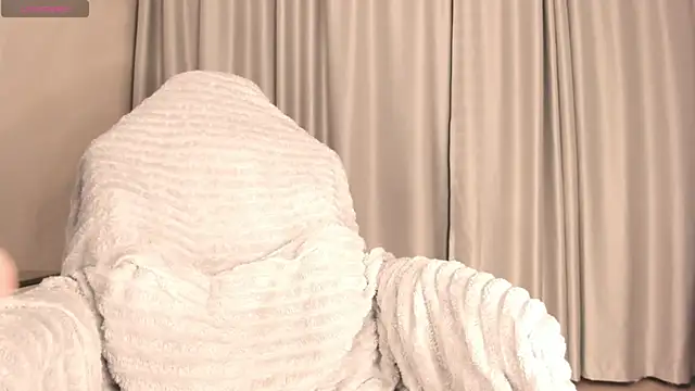 Snapshot of mia_lui chatting on 20, 7, 2026 mia lui online show from 20, 7, 2026