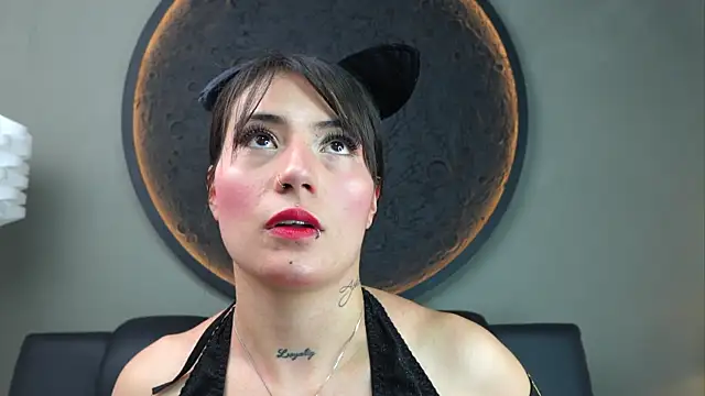 miss sharlotte18 online show from 27, 10, 2025