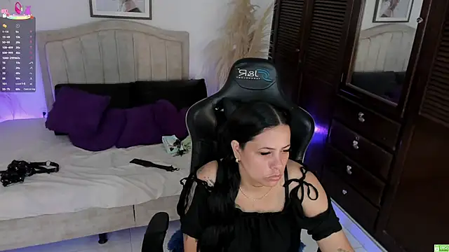 Bianka olivetto021 online show from 19, 12, 2025