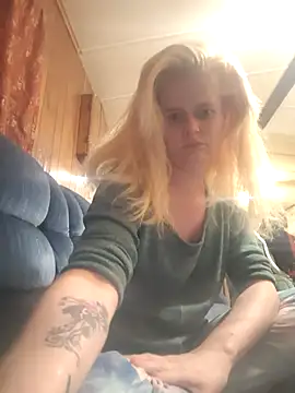 Snapshot of BadAssBitchMakayla chatting on 3, 12, 2025 BadAssBitchMakayla online show from 3, 12, 2025