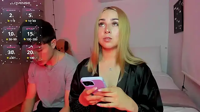 Snapshot of sophi_mooreno chatting on 19, 12, 2024 sophi mooreno online show from 19, 12, 2024