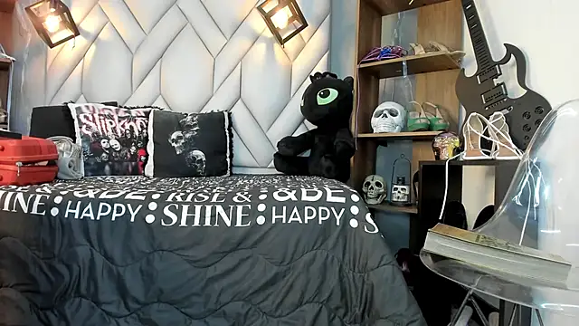 MirandaHaguen online show from 4, 2, 2025