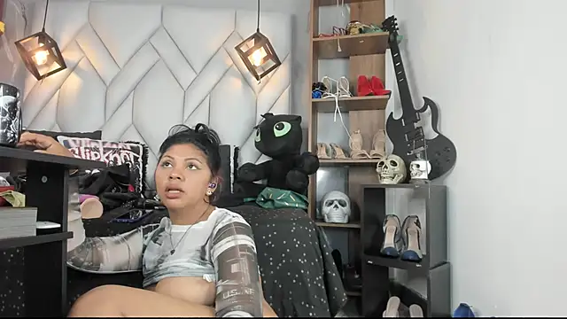 MirandaHaguen online show from 12, 3, 2025