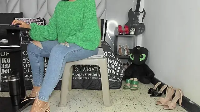 Snapshot of MirandaHaguen chatting on 18, 5, 2026 MirandaHaguen online show from 18, 5, 2026