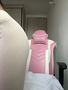 Anamhenao online show from 18, 12, 2025