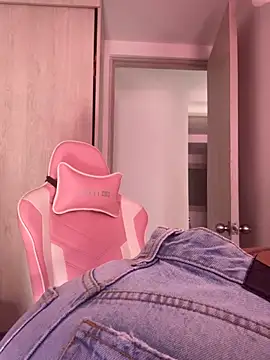 Anamhenao online show from 27, 2, 2026