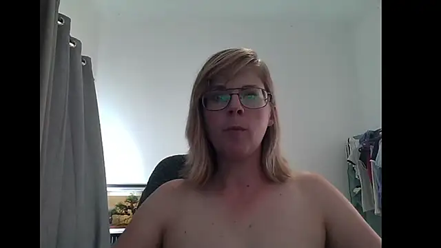 SavannaGirly online show from 6, 3, 2025