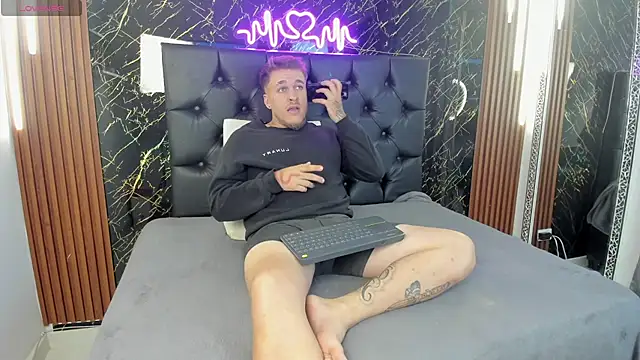 Snapshot of keane_lee chatting on 27, 10, 2025 keane lee online show from 27, 10, 2025