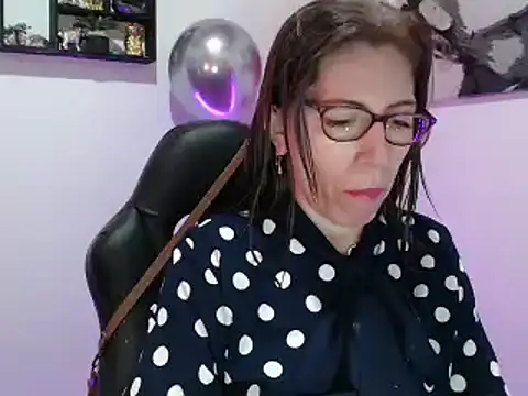 Chayla Ruiz online show from 25, 2, 2025