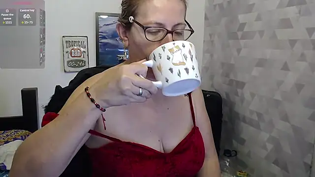 Chayla Ruiz online show from 9, 9, 2025