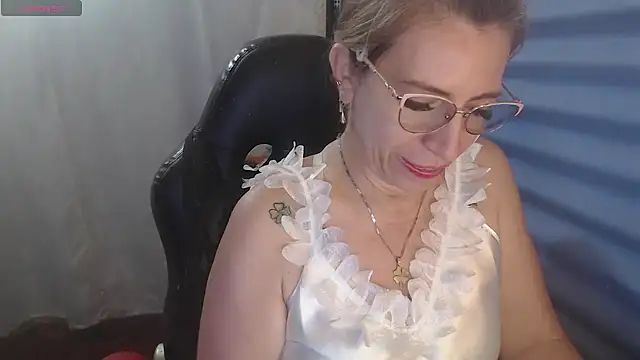 Chayla Ruiz online show from 3, 5, 2026