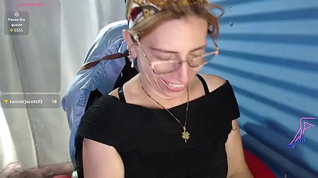 Chayla Ruiz online show from 17, 5, 2026