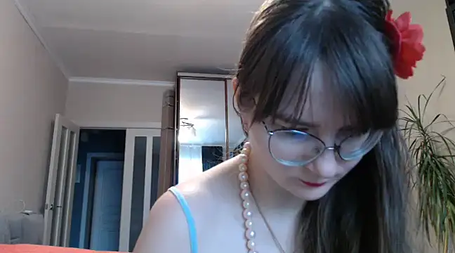 KiraGoldens online show from 14, 2, 2025