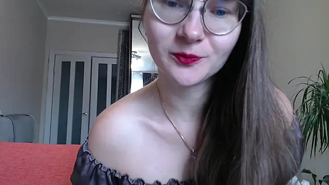 KiraGoldens online show from 13, 9, 2025