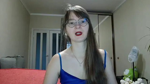 KiraGoldens online show from 26, 10, 2025