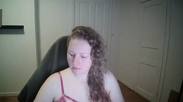 Girlnina-1995 online show from 24, 2, 2025