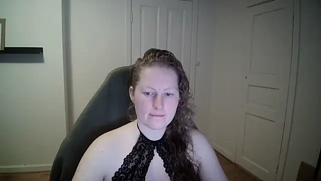 Girlnina-1995 online show from 25, 2, 2025