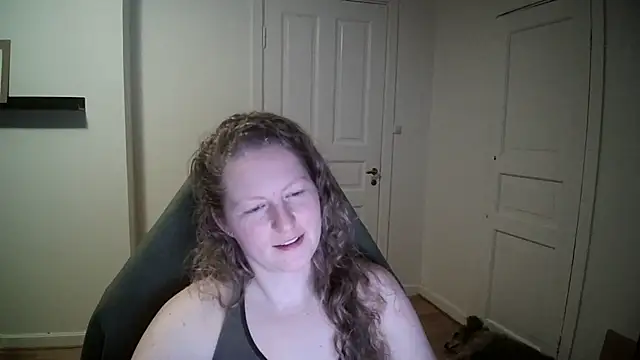 Girlnina-1995 online show from 3, 3, 2025