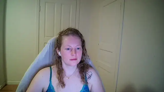 Girlnina-1995 online show from 23, 3, 2026