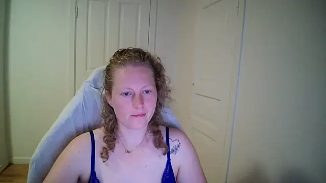 Girlnina-1995 online show from 20, 5, 2026