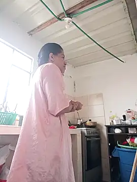 Bigassmommy x online show from 17, 3, 2026