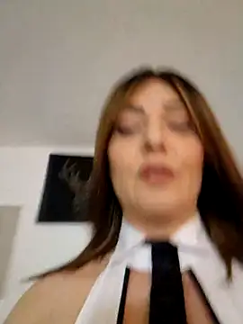 Snapshot of AryaSummersReal chatting on 6, 10, 2025 AryaSummersReal online show from 6, 10, 2025