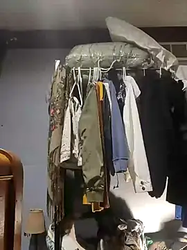 eatmeplease44 online show from 27, 1, 2025