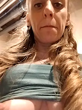 eatmeplease44 online show from 9, 2, 2026