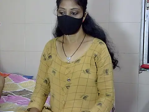 Snapshot of Indian_Horny_Wife chatting on 26, 9, 2025 Indian Horny Wife online show from 26, 9, 2025