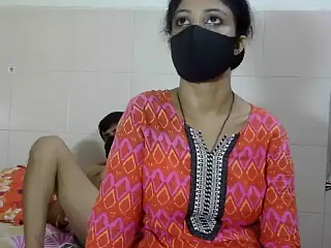 Snapshot of Indian_Horny_Wife chatting on 6, 10, 2025 Indian Horny Wife online show from 6, 10, 2025