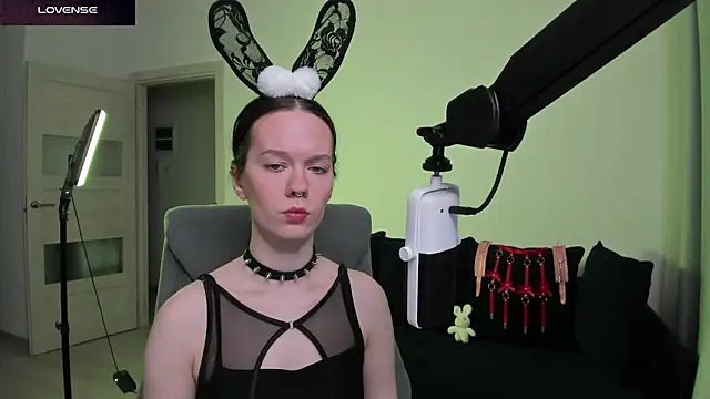 DivineBite online show from 28, 2, 2026