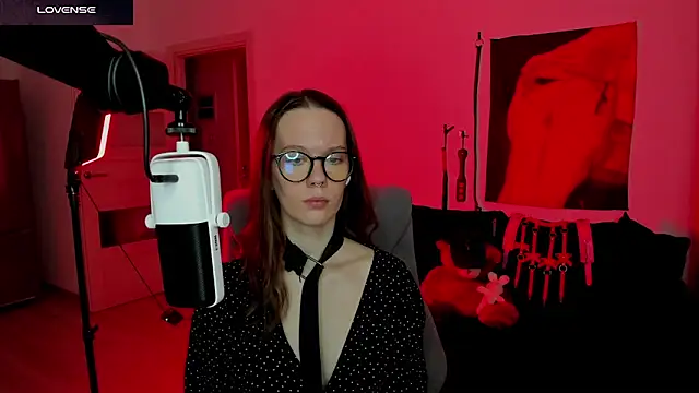 DivineBite online show from 7, 4, 2026