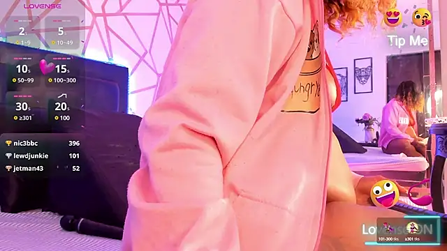 EmilyyRosee  online show from 10, 2, 2025