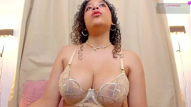 Snapshot of LilyBrunette chatting on 26, 7, 2026 LilyBrunette online show from 26, 7, 2026