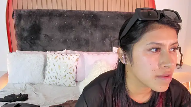 Snapshot of Karlagonzales_ chatting on 9, 5, 2026 Karlagonzales online show from 9, 5, 2026
