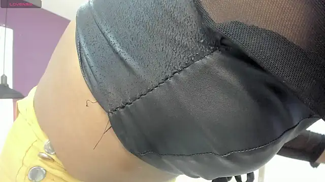 SilvanaCapelli online show from 8, 2, 2025