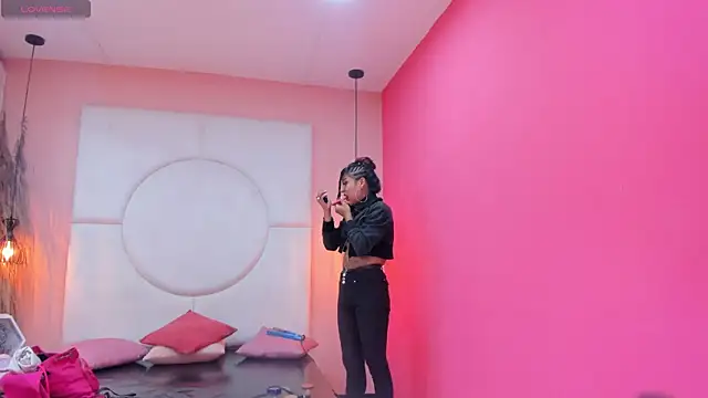 SilvanaCapelli online show from 14, 2, 2025