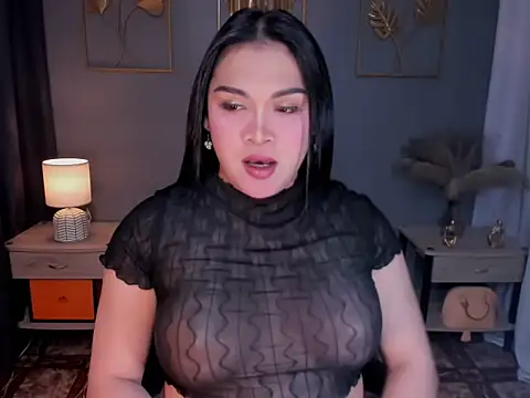 MaxeneCullens online show from 10, 9, 2025