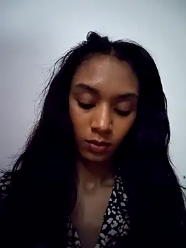 Snapshot of Leaberry chatting on 19, 12, 2025 Leaberry online show from 19, 12, 2025