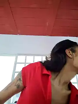 Snapshot of Leaberry chatting on 21, 12, 2025 Leaberry online show from 21, 12, 2025